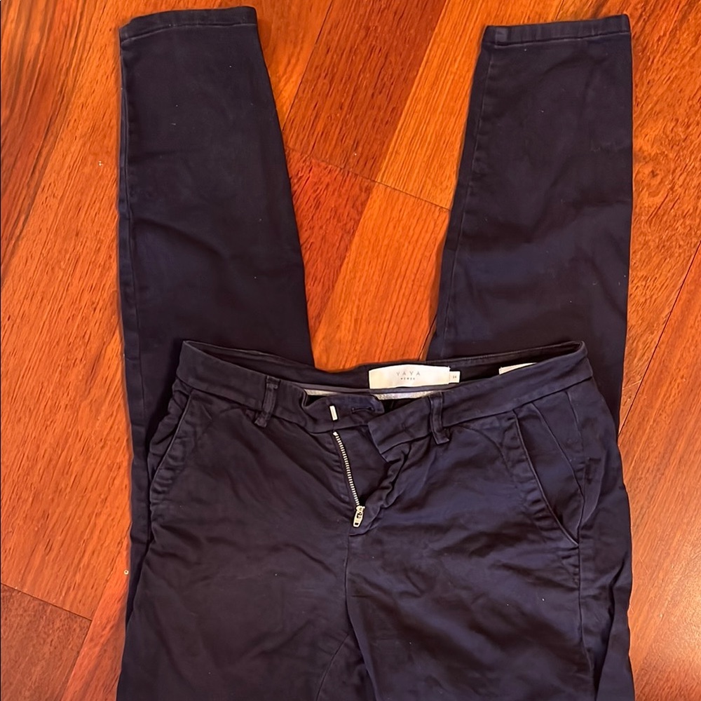 Black Skinny Pants with Modern Fit